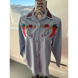 VTG 90s Embroidered Patches Christmas Mantle with Holiday Stockings Scene + Plai